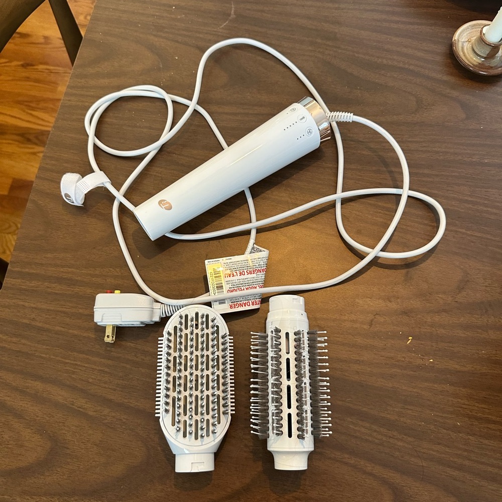 T3 White Hair Styling Tool with Attachments